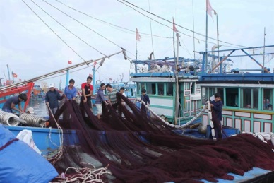 Islands should turn to green economy expert