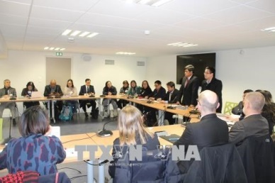 Vietnam, France share experience in organic agriculture