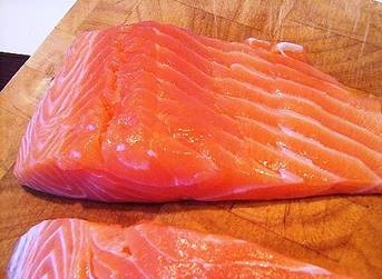 Norways salmon exports to China in Jan.-Aug. bounced back to the 2010 level